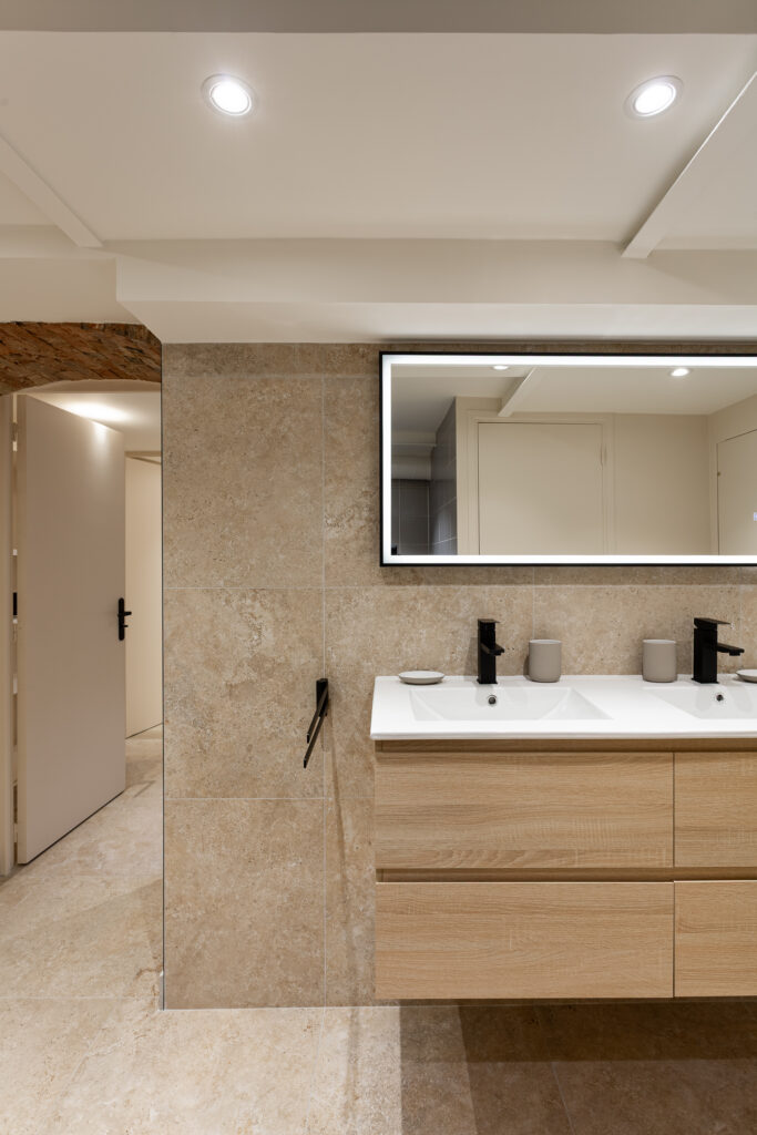 Rénovation salle de bain Paris : guide complet 2026